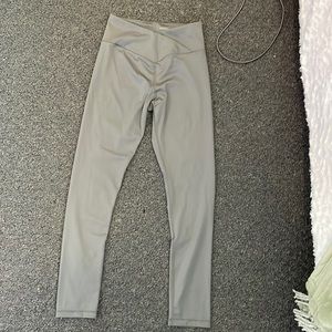 Grey cross leggings